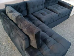 Section pillow sofa black